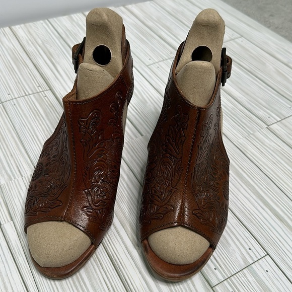 Roper Women’s Brown Leather Sandals Peep Toe Cut Out Block Heels Shootie SZ 6.5 - Picture 3 of 10